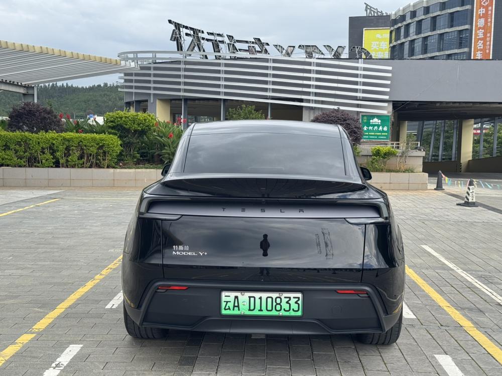 Tesla Model Y 2025 #19 Tesla Model Y 2025 immagine di auto #19