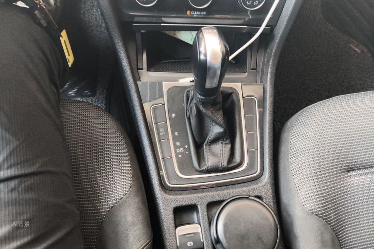 Volkswagen Golf 2019 #16 Volkswagen Golf 2019 car image #16