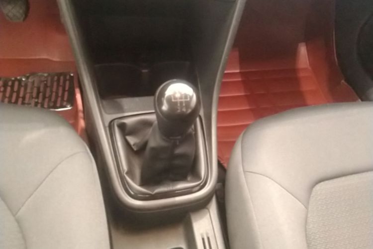 Volkswagen Santana 2015 car image #14