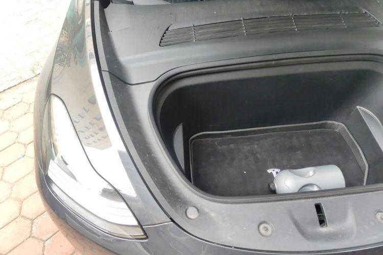 Tesla Model Y 2024 #23 Tesla Model Y 2024 immagine di auto #23