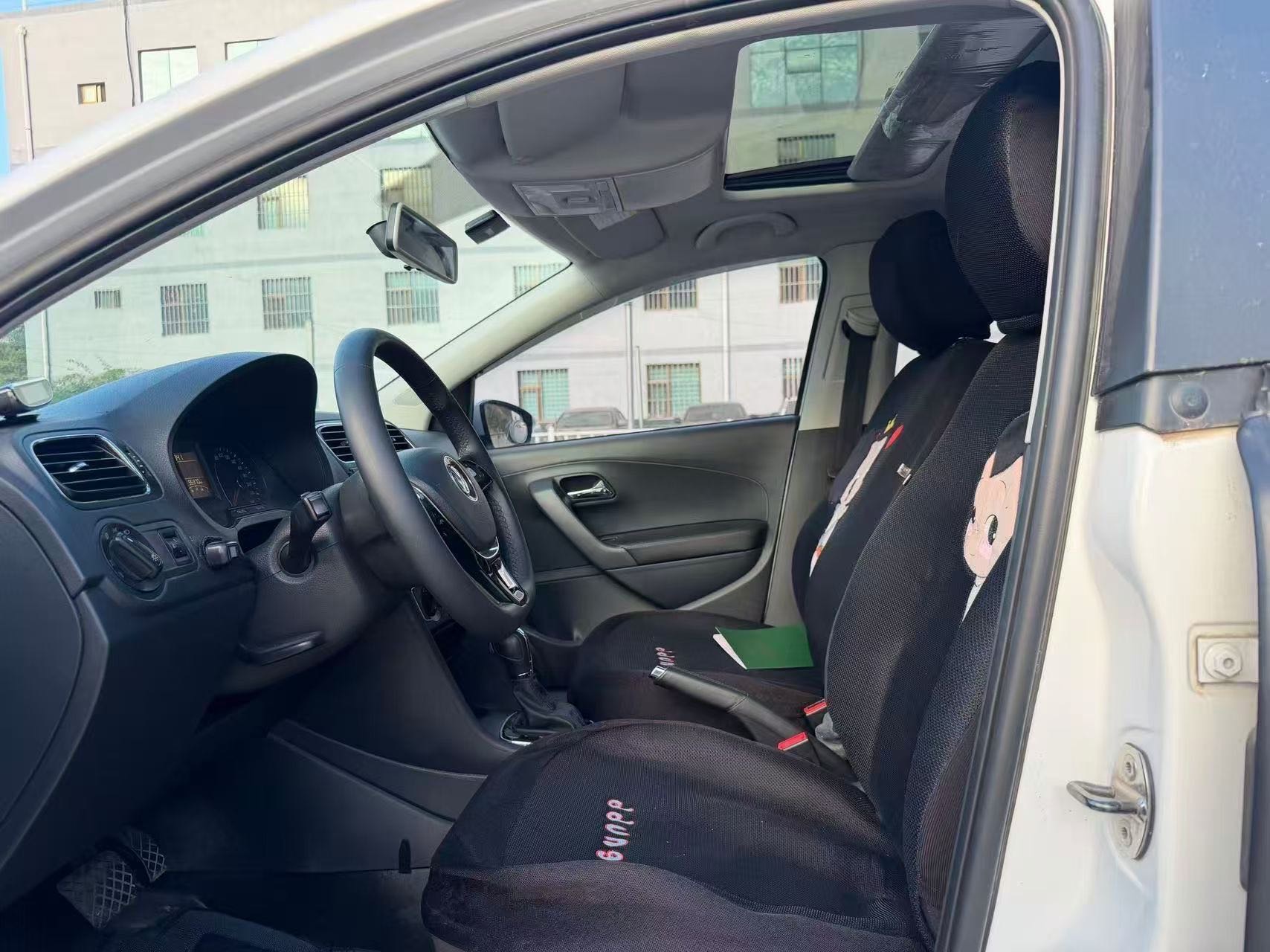 Volkswagen Polo 2017 car image #4