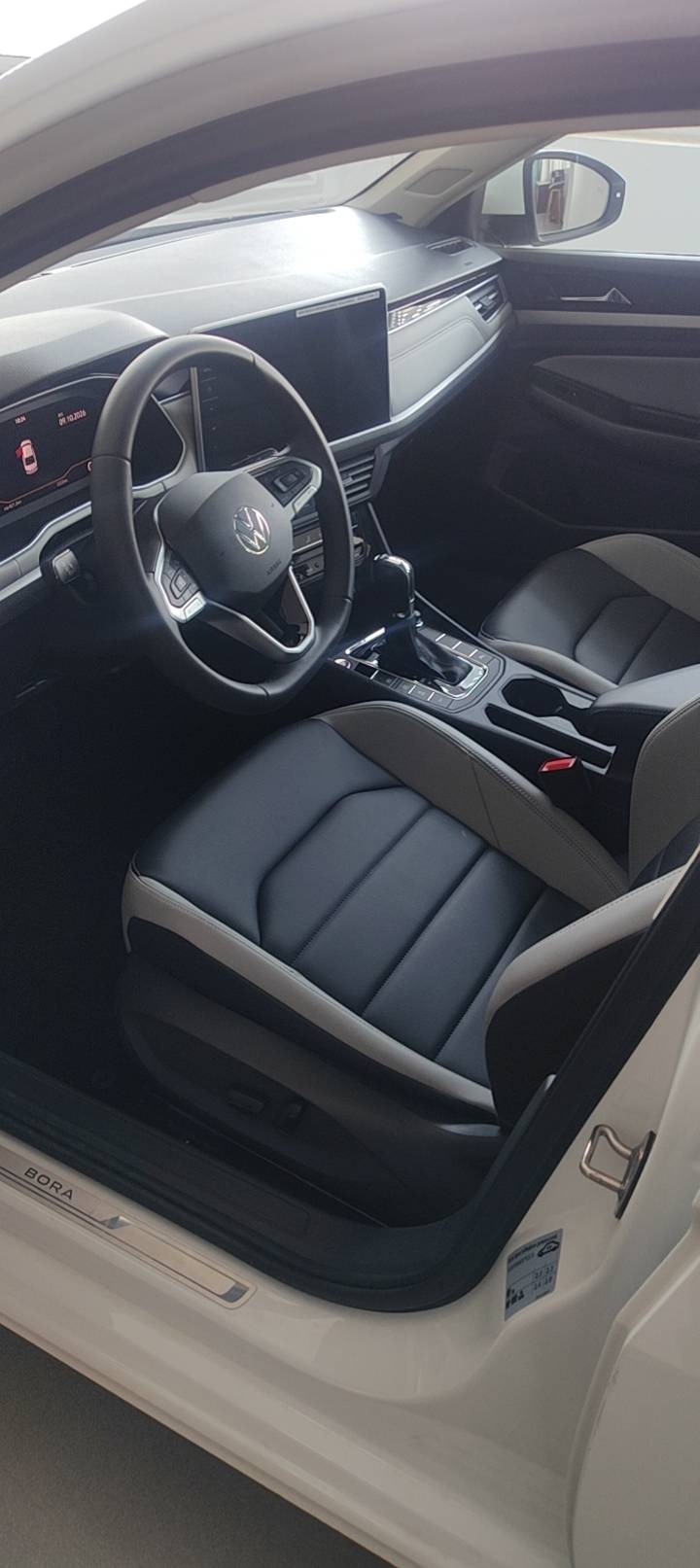 Volkswagen Bora 2025 car image #2