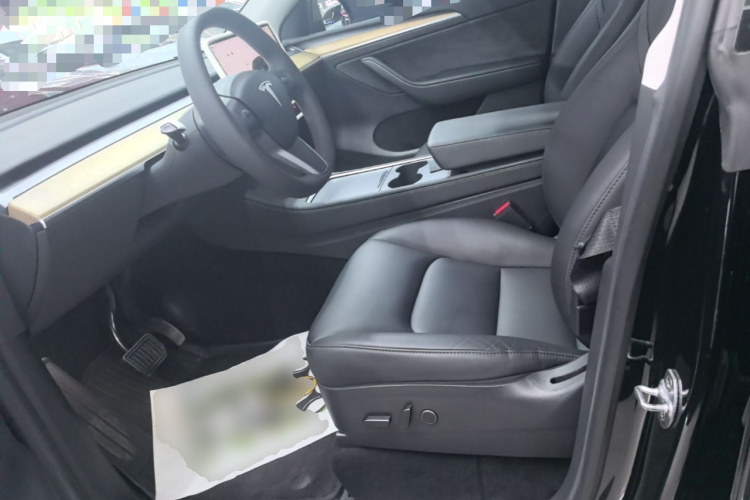 Tesla Model Y 2023 #15 Tesla Model Y 2023 car image #15
