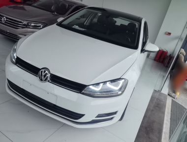 Volkswagen Golf 2015 Volkswagen Golf 2015 car image
