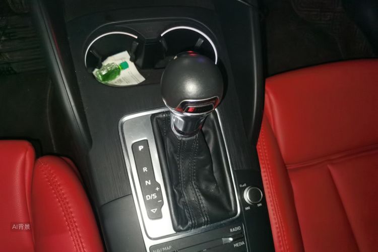 Audi A3 2019 car image #16