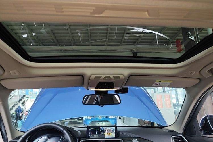 BMW 3 Series 2018 #18 BMW 3 Series 2018 car image #18