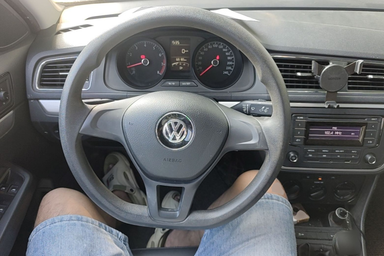 Volkswagen Lavida 2018 car image #11