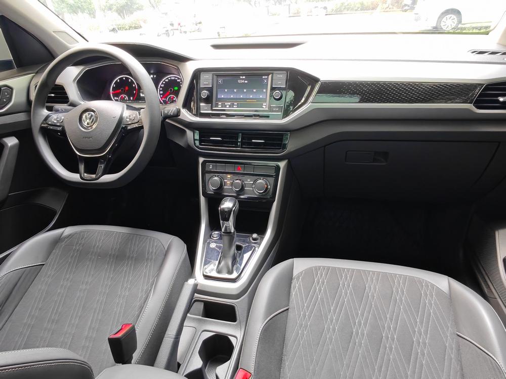 Volkswagen T-Cross 2020 #17 Volkswagen T-Cross 2020 car image #17