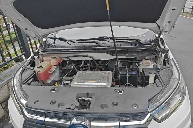 BYD Yuan New Energy 2019 #22 BYD Yuan New Energy 2019 car image #22