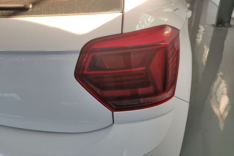 Volkswagen Polo 2021 car image #8