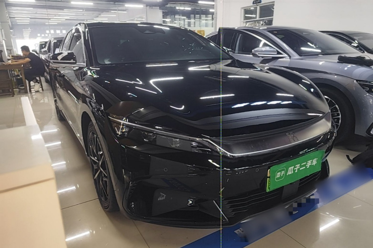 BYD Han 2024 #4 BYD Han 2024 car image #4
