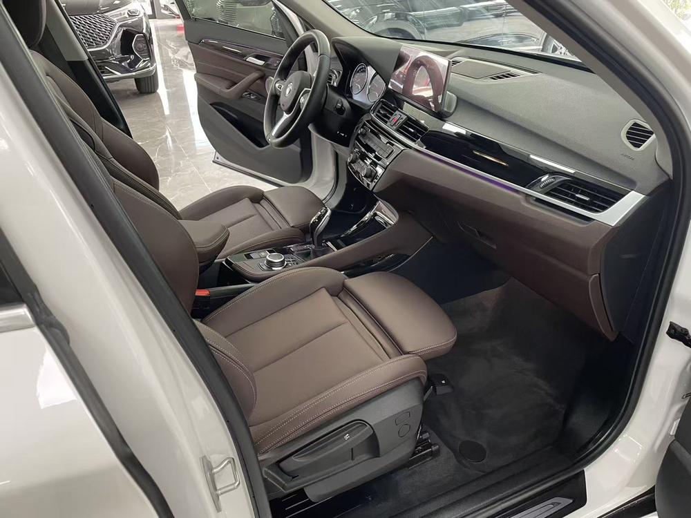 BMW X1 2022 car image #9