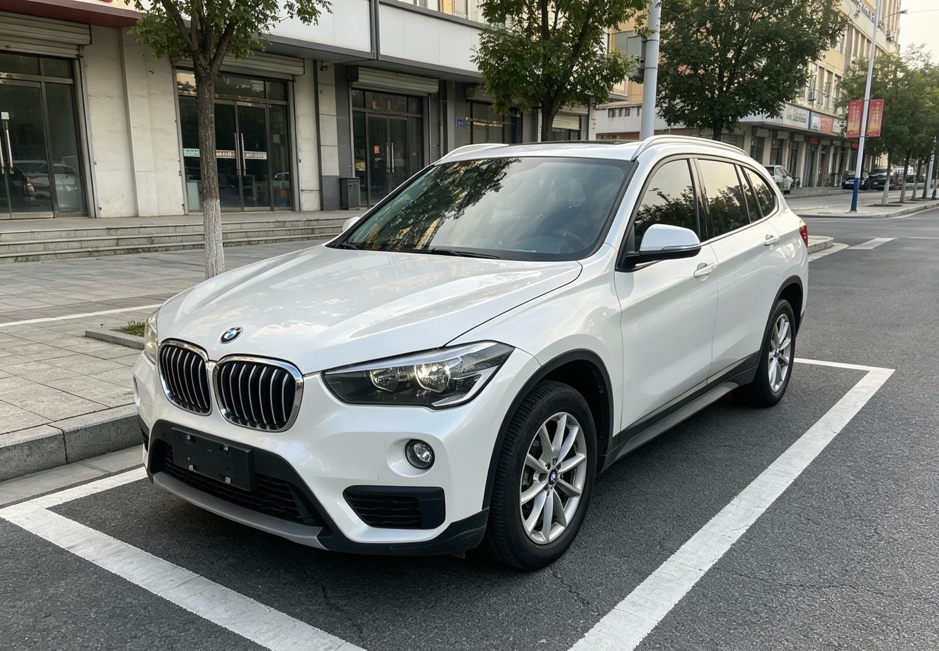 BMW X1 2018 BMW X1 2018 car image