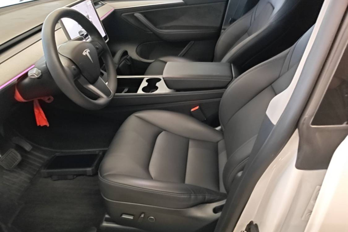 Tesla Model Y 2024 car image #7