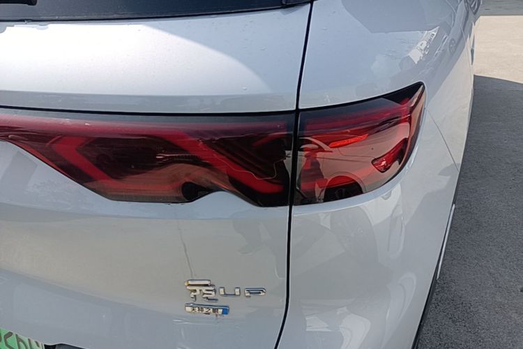 BYD YuanUP 2025 #8 BYD YuanUP 2025 immagine di auto #8