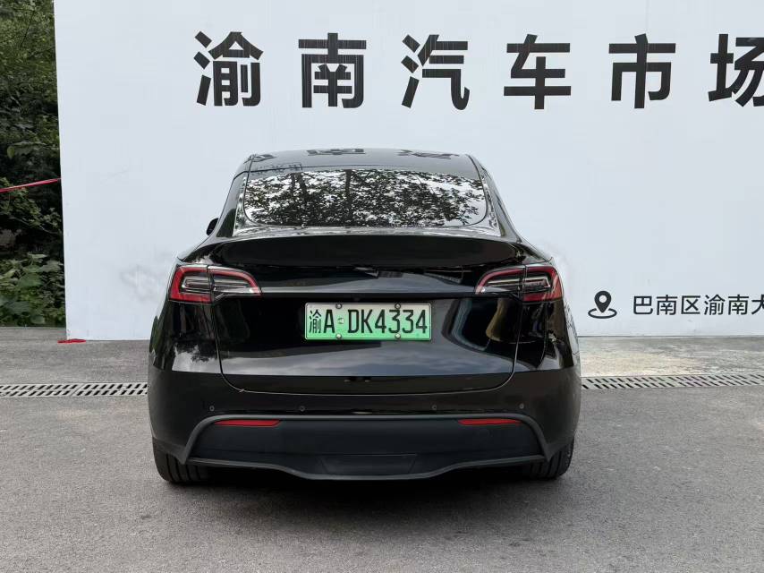 Tesla Model Y 2022 صورة سيارة #13