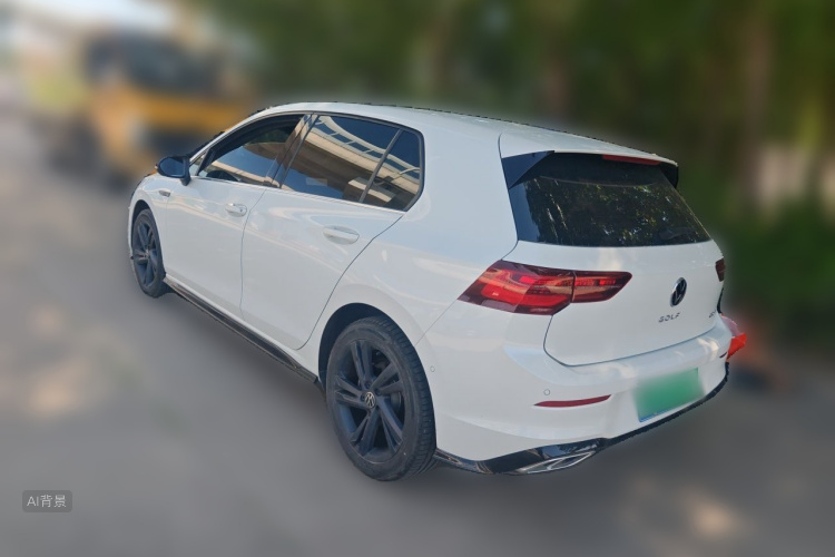 Volkswagen Golf 2022 car image #5