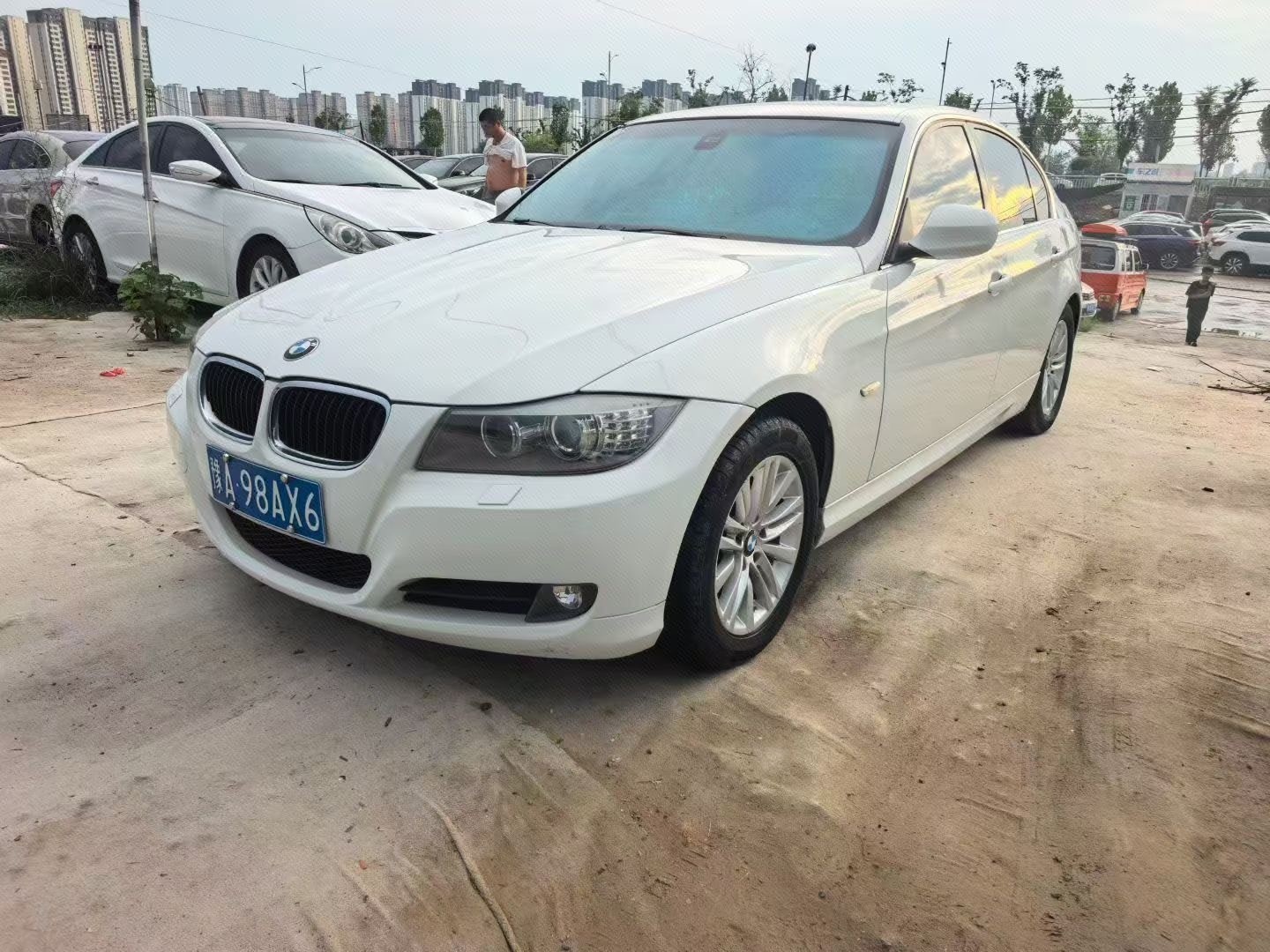 BMW 3 Series 2012 car image 