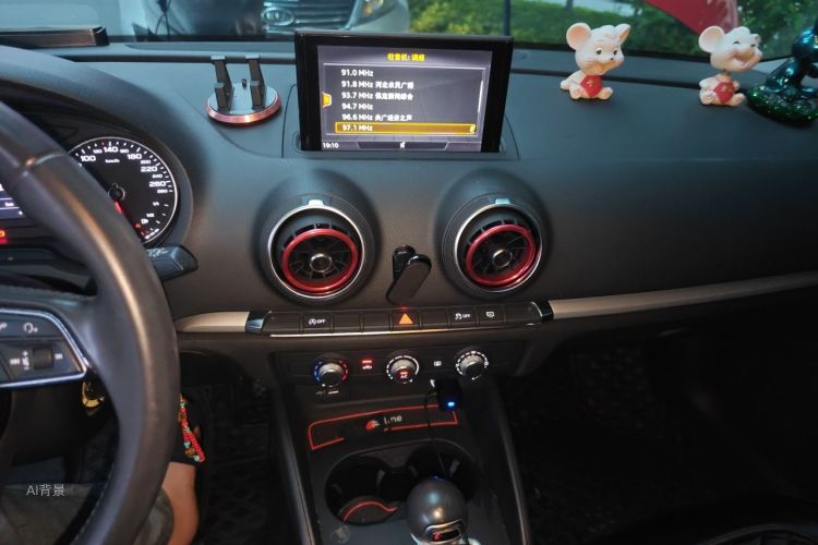 Audi A3 2018 immagine di auto #15