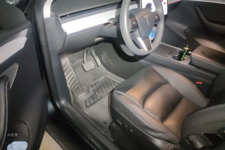 Tesla Model Y 2024 #18 Tesla Model Y 2024 car image #18