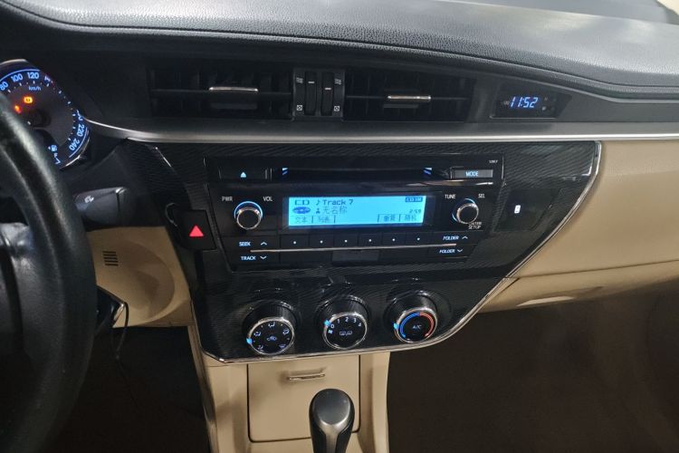 Toyota Corolla 2016 car image #13