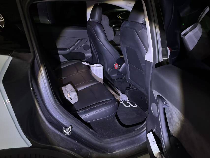 Tesla Model Y 2022 #5 Tesla Model Y 2022 immagine di auto #5