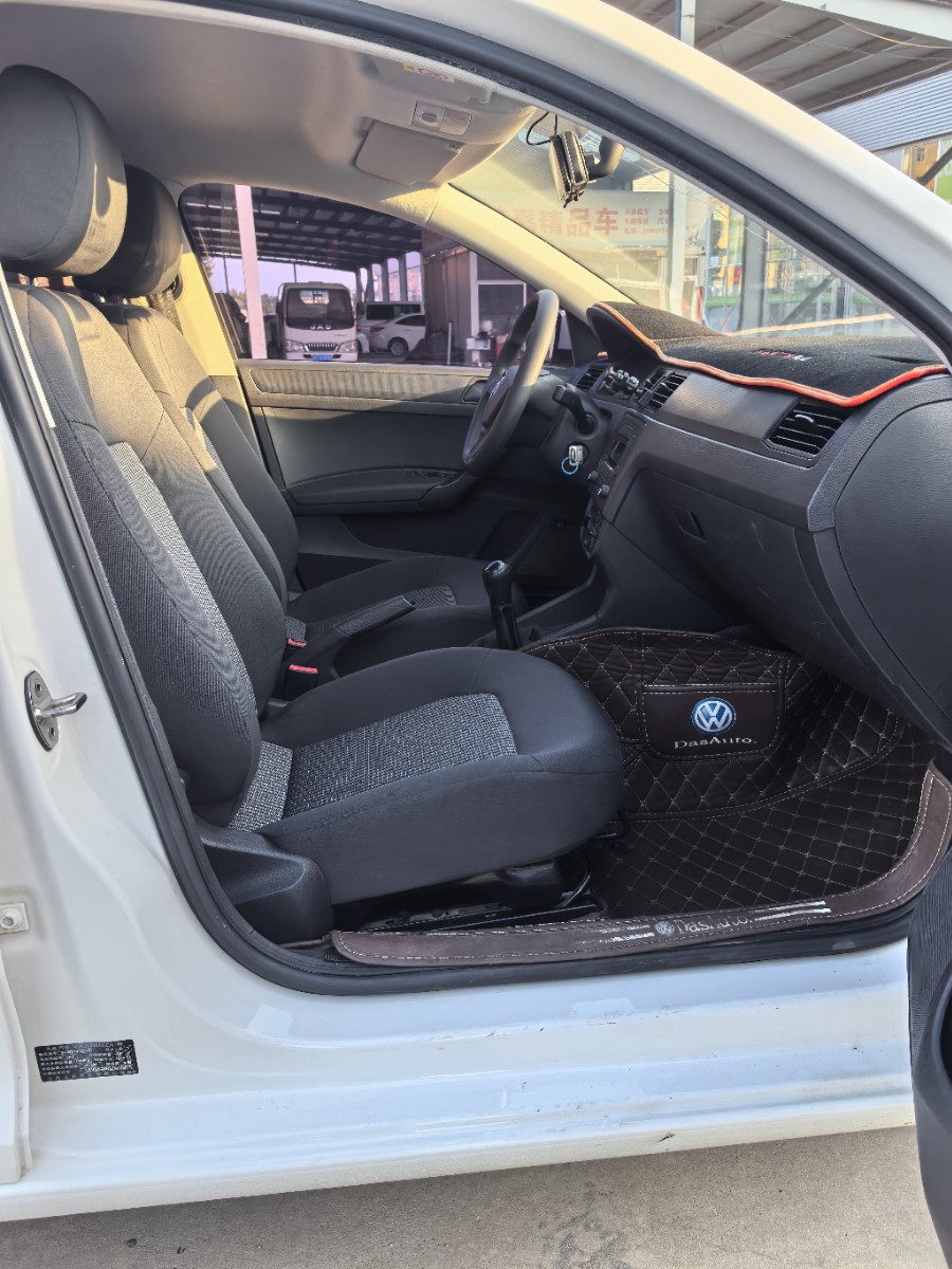 Volkswagen Santana 2018 car image #8