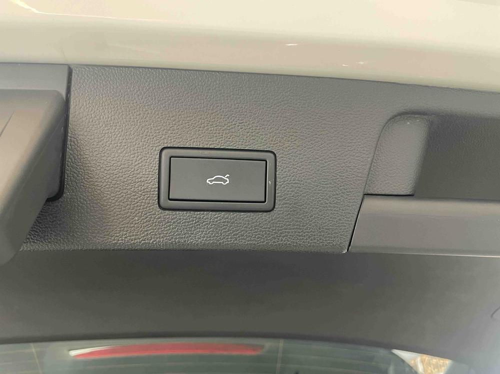 Volkswagen Tharu 2024 car image #5