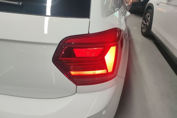 Volkswagen Polo 2022 car image #8