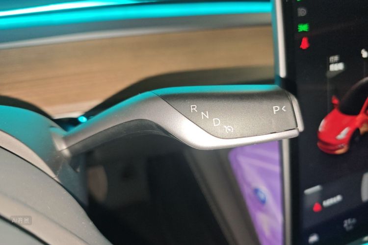 Tesla Model 3 2022 car image #16