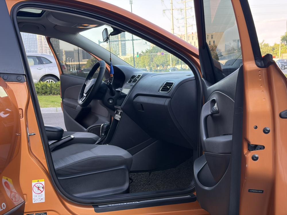 Volkswagen Polo 2016 #13 Volkswagen Polo 2016 car image #13