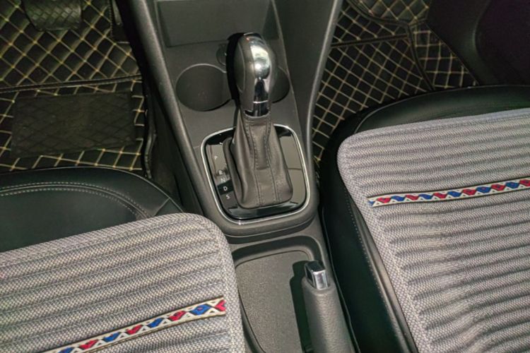 Volkswagen Polo 2019 car image #14