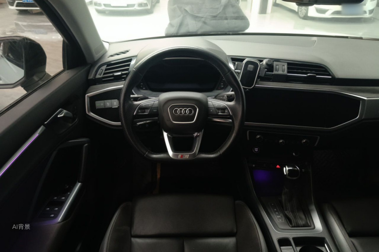 Audi Q3 2022 car image #12