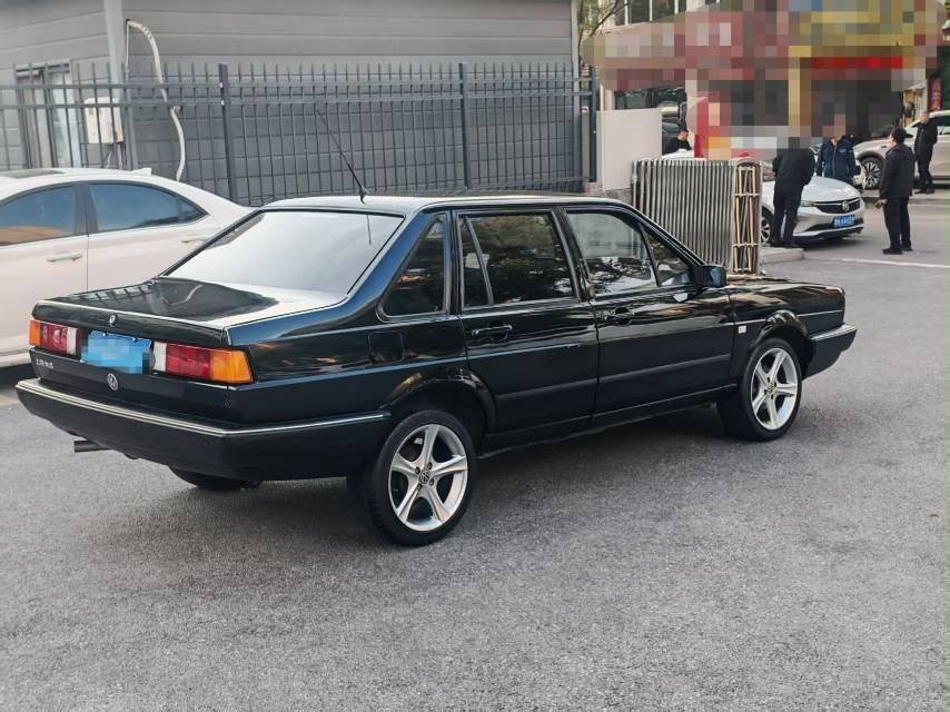 Volkswagen Santana Classic 2010 صورة سيارة #7