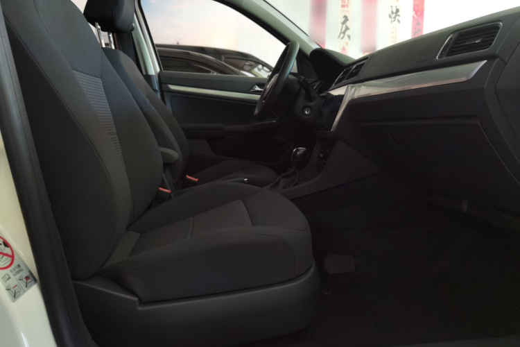 Volkswagen Lavida 2017 car image #9
