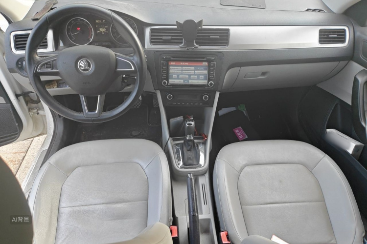 Skoda Rapid 2014 #11 Skoda Rapid 2014 image de voiture #11