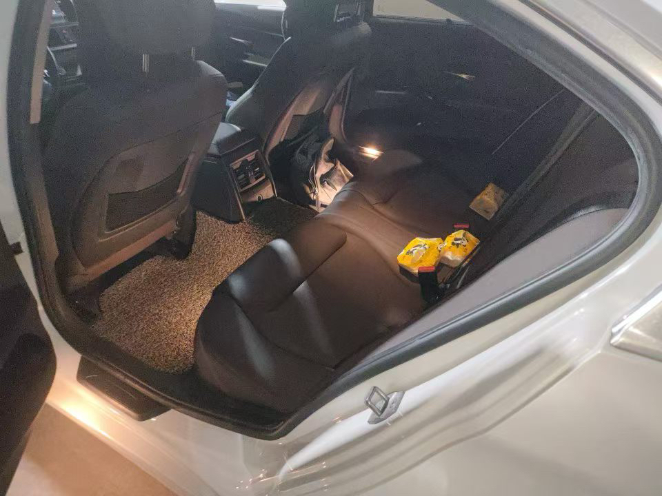BMW 3 Series 2018 immagine di auto #3
