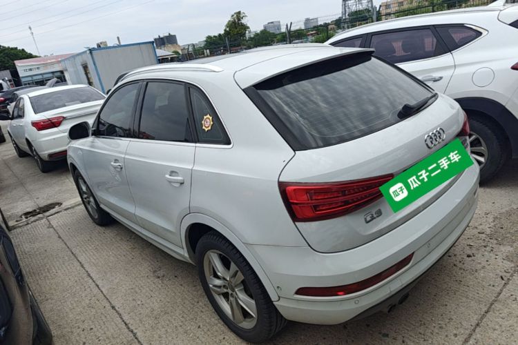 Audi Q3 2017 car image #5
