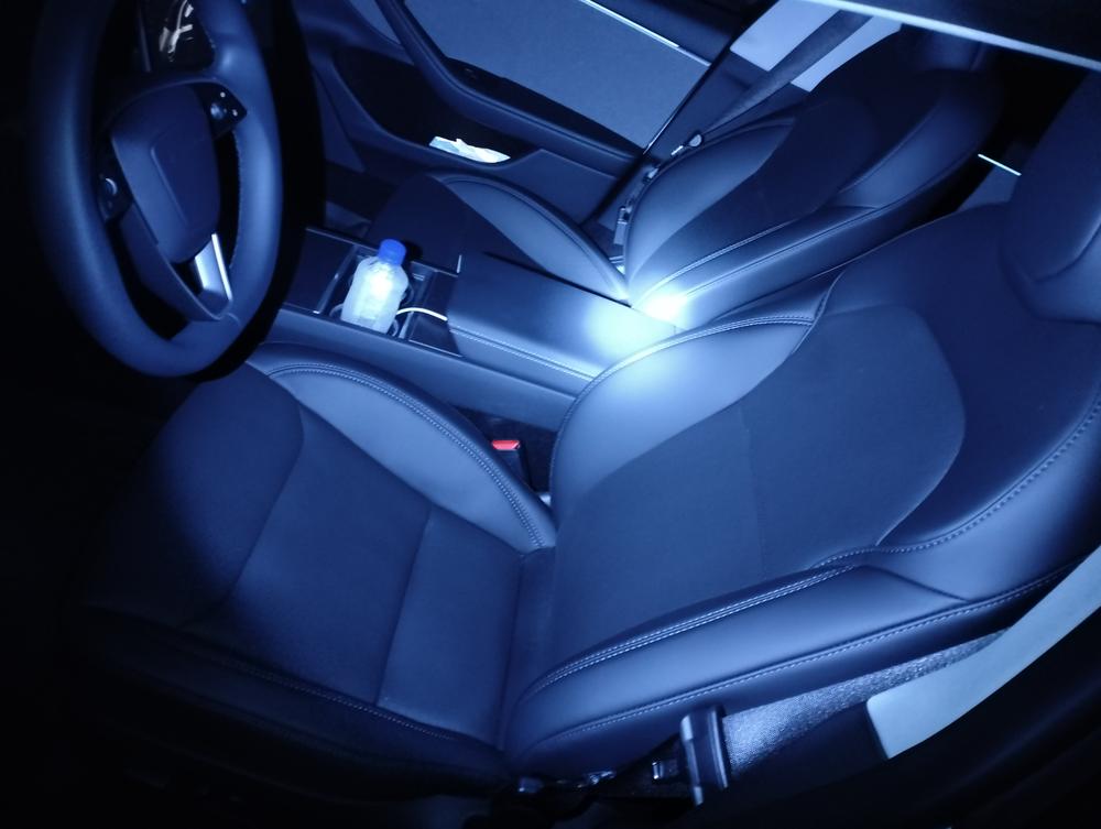Tesla Model 3 2025 car image #23