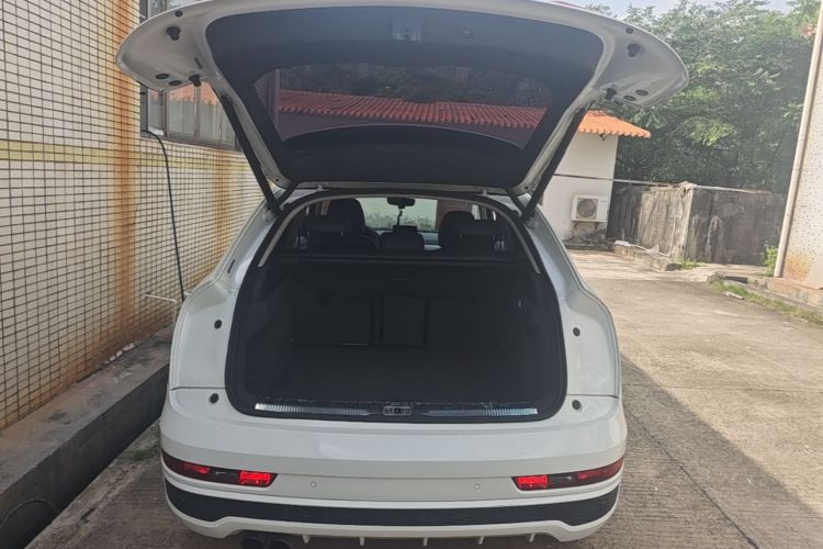 Audi Q3 2019 #21 Audi Q3 2019 car image #21