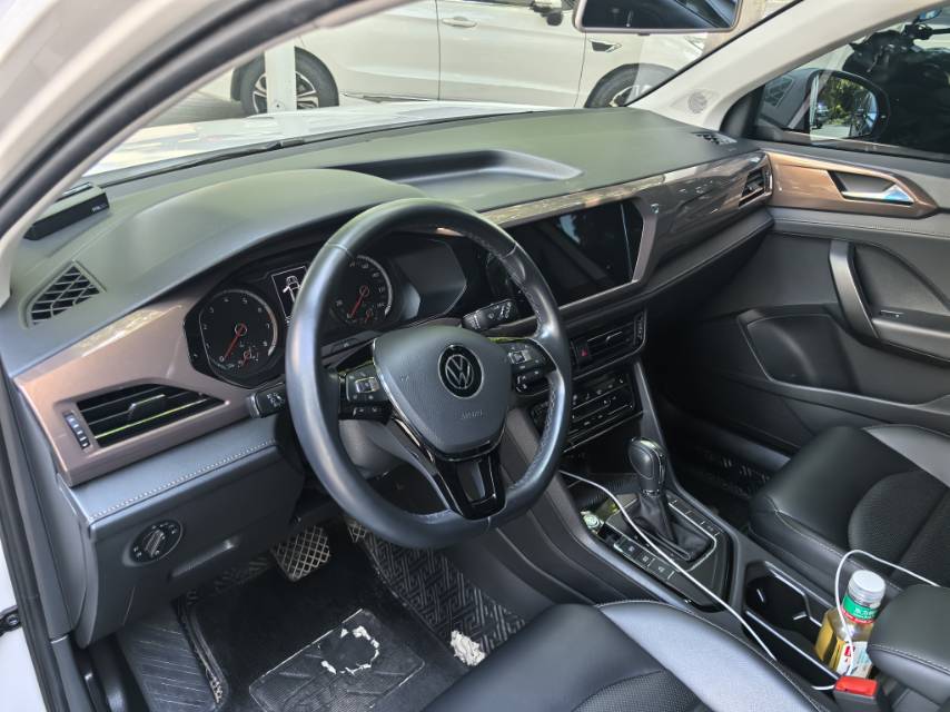 Volkswagen Tharu 2021 car image #5