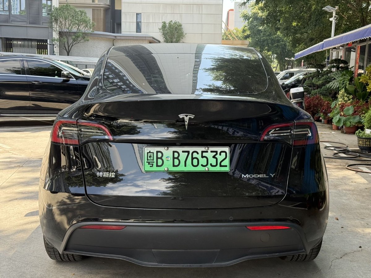 Tesla Model Y 2022 #7 Tesla Model Y 2022 car image #7