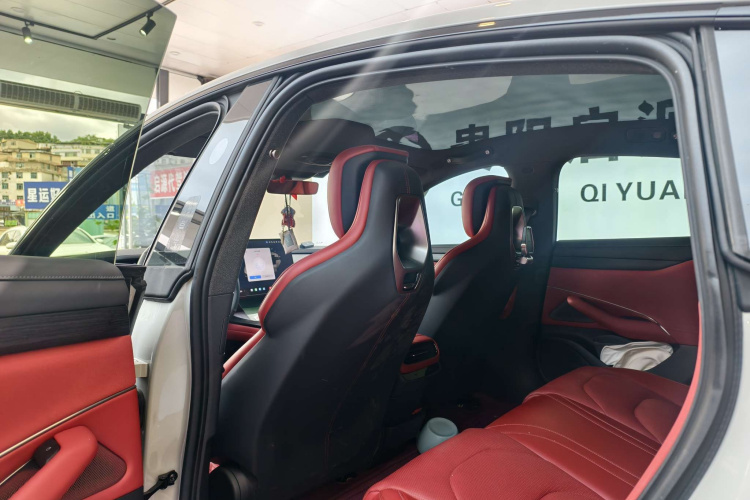 MI SU7 2024 car image #17