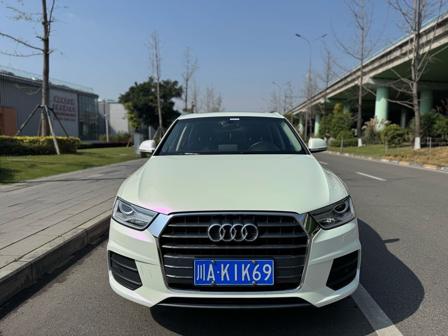 Audi Q3 2016 car image #2