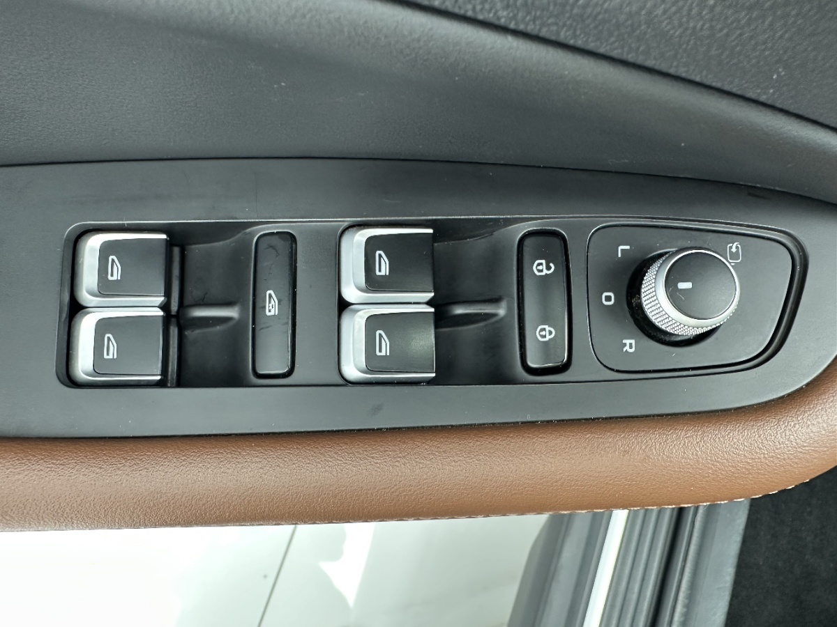 GEELY Vision X6 2023 #12 GEELY Vision X6 2023 car image #12