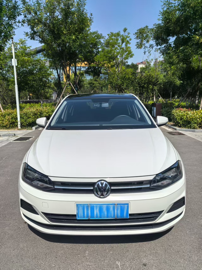 Volkswagen Polo 2020 car image #2