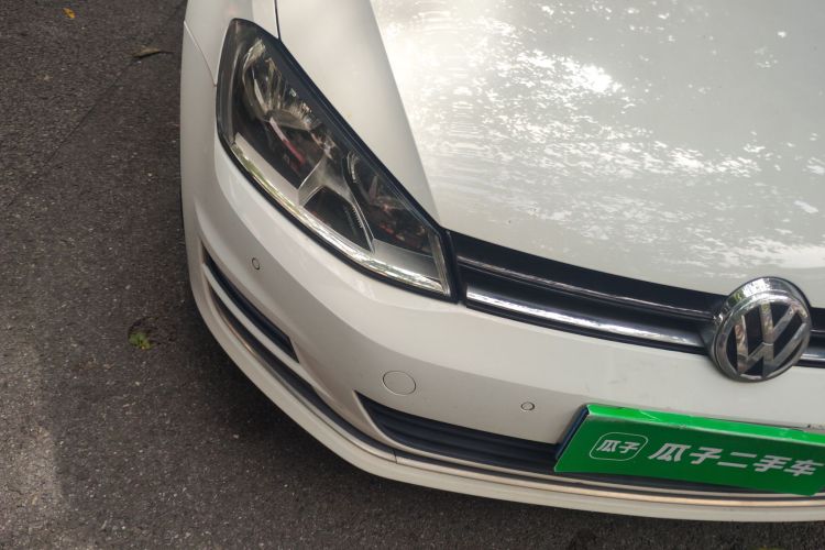 Volkswagen Golf 2017 car image #8