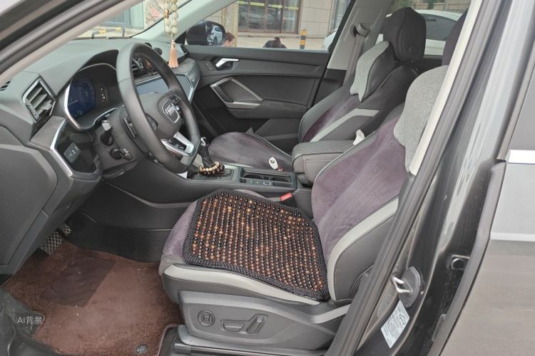 Audi Q3 2023 car image #17