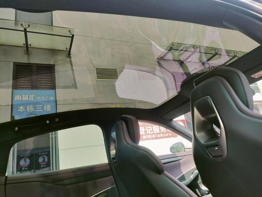 2025 car image #18