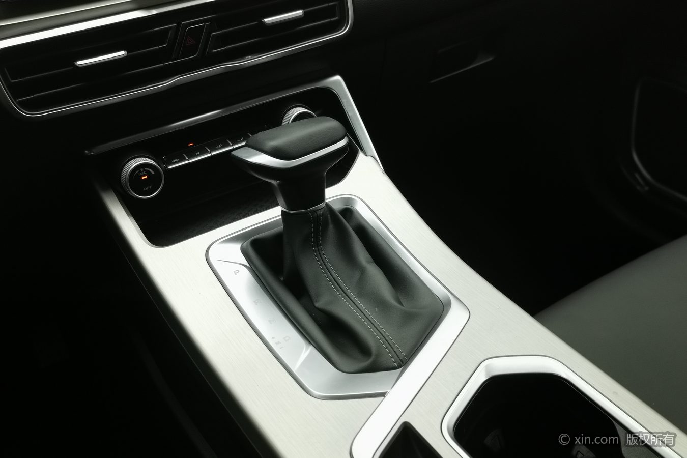 GEELY Coolray 2024 #14 GEELY Coolray 2024 image de voiture #14